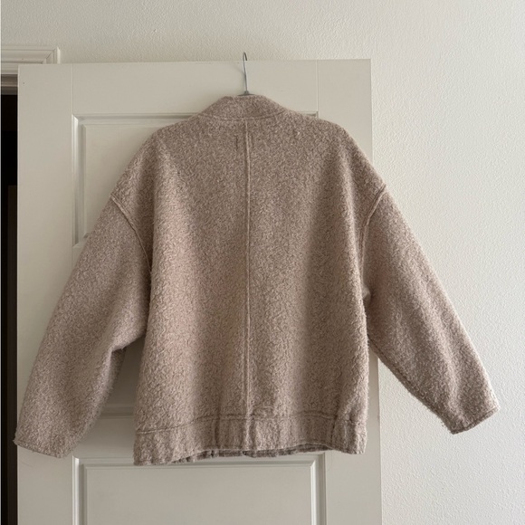 Women’s ZARA Zip-Up Tan Sherpa Jacket - Picture 3 of 4